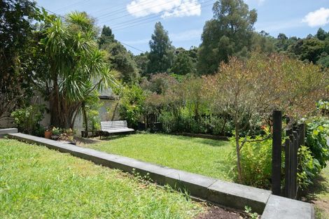 Photo of property in 37 Western Road, Laingholm, Auckland, 0604
