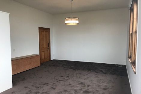 Photo of property in 43 Grant Road, Thorndon, Wellington, 6011