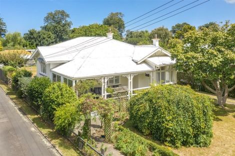 Photo of property in 11 Peakes Road, Saint Johns Hill, Whanganui, 4501
