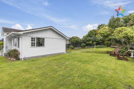 Photo of property in 2 Waipounamu Drive, Kelson, Lower Hutt, 5010