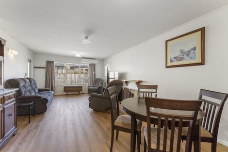 Photo of property in 15b Ross Grove, Paraparaumu, 5032