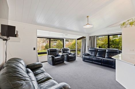 Photo of property in 87 Poplar Grove, Whalers Gate, New Plymouth, 4310