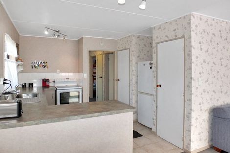 Photo of property in 16 Cousins Avenue East, Foxton Beach, Foxton, 4815