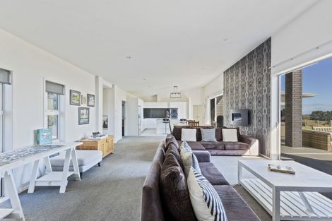 Photo of property in 576a Mangorei Road, Mangorei, New Plymouth, 4371