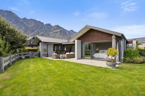 Photo of property in 2 Aberdare Court, Jacks Point, Queenstown, 9371