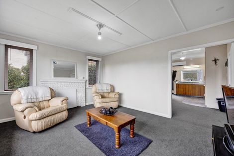 Photo of property in 76 High Street, Eltham, 4322