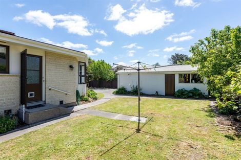 Photo of property in 36 Riverlaw Terrace, Saint Martins, Christchurch, 8022