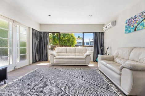 Photo of property in 26 Liverton Crescent, Bishopdale, Christchurch, 8053