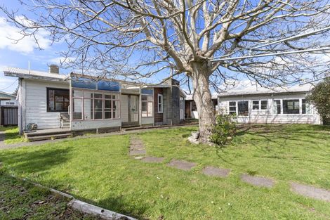 Photo of property in 2 Taverner Street, Carterton, 5713