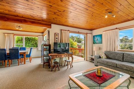 Photo of property in 1/5 Allender Drive, Torbay, Auckland, 0630