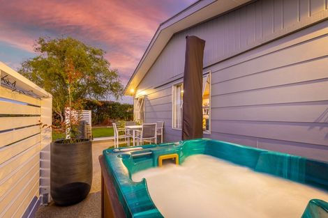 Photo of property in 6 Windlesham Place, Wakefield, 7025