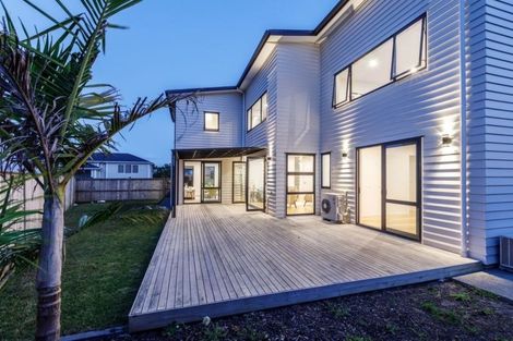 Photo of property in 18 Spyglass Street, Red Beach, 0932
