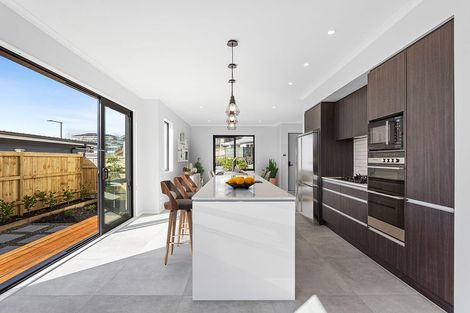 Photo of property in 22 Kuku Avenue, Red Beach, 0932