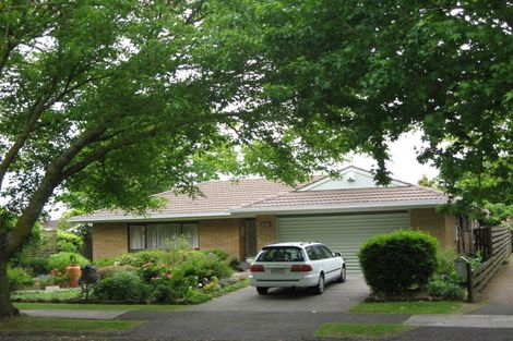 Photo of property in 18 Rountree Place, Conifer Grove, Takanini, 2112