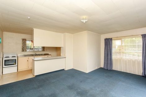 Photo of property in 17 Ambury Place, Merrilands, New Plymouth, 4312