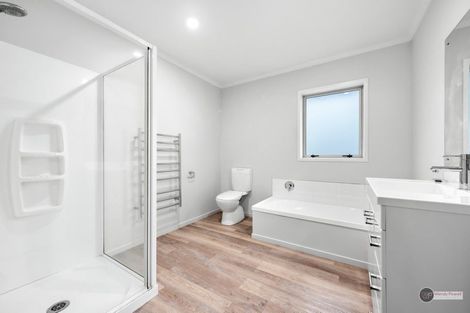 Photo of property in 73 Riverstone Drive, Riverstone Terraces, Upper Hutt, 5018