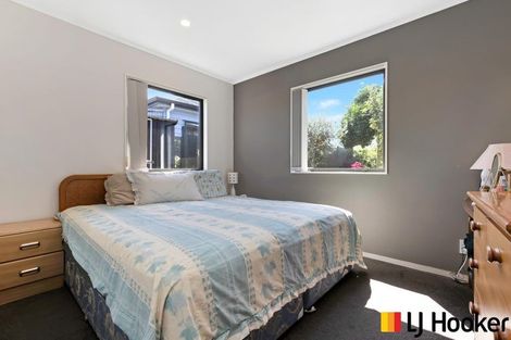 Photo of property in 18 Burndale Terrace, Manurewa, Auckland, 2102