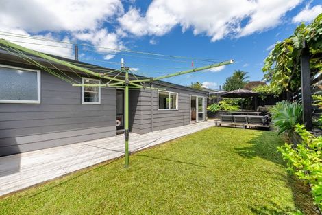 Photo of property in 15 Milsom Place, Te Puke, 3119