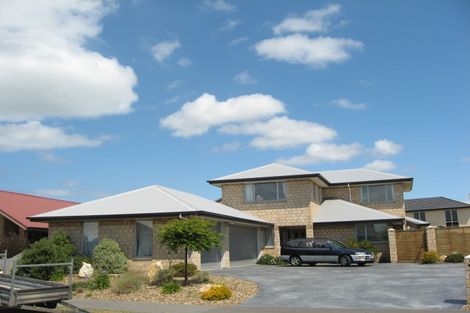 Photo of property in 5 Evergreen Place, Parklands, Christchurch, 8083