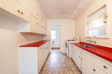 Photo of property in 31 Knowles Street, Terrace End, Palmerston North, 4410