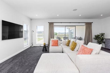 Photo of property in 54 Pelorus Avenue, Poraiti, Napier, 4112