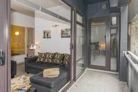 Photo of property in Gerondis Bldg Apartments, 411/60 Willis Street, Wellington Central, Wellington, 6011