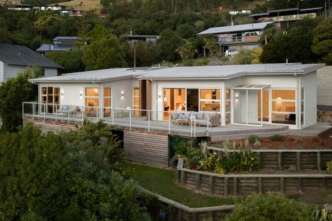 Photo of property in 8 Cass Bay Place, Cass Bay, Lyttelton, 8082