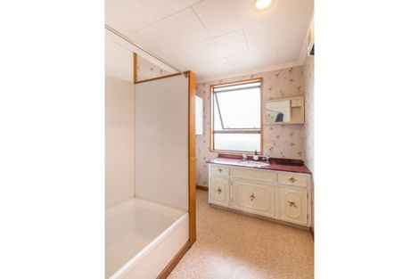 Photo of property in 5 Ourbridge Street, Kainga, Christchurch, 8083