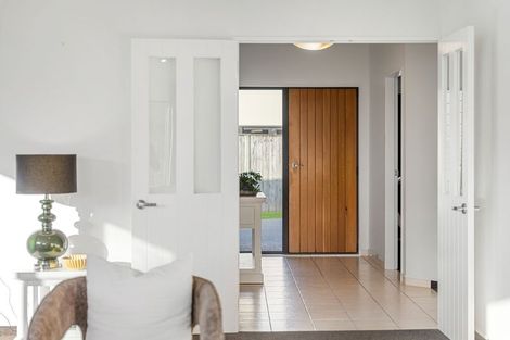 Photo of property in 26 Cottonwood Close, Paraparaumu Beach, Paraparaumu, 5032