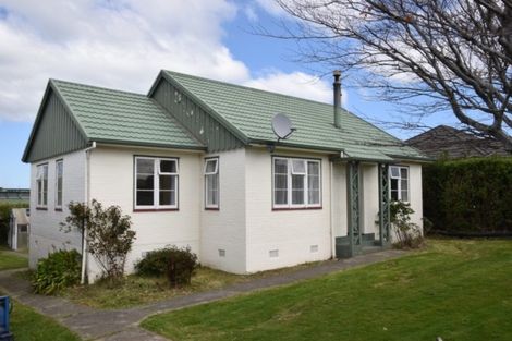 Photo of property in 413 Tay Street, Turnbull Thomson Park, Invercargill, 9810