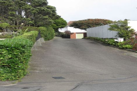 Photo of property in 28 Glanmire Road, Newlands, Wellington, 6037