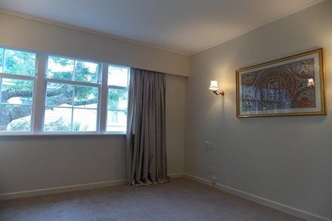 Photo of property in 15 Doris Gordon Crescent, Crofton Downs, Wellington, 6035