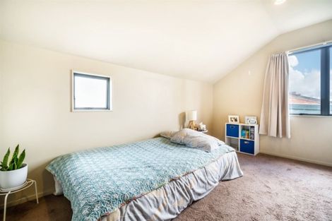 Photo of property in 1/48 Schnapper Rock Road, Schnapper Rock, Auckland, 0632