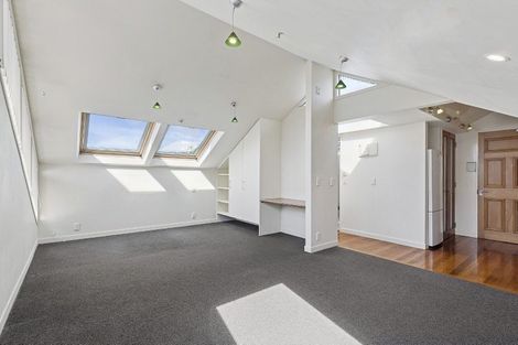 Photo of property in 195 The Terrace, Wellington Central, Wellington, 6011