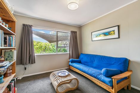 Photo of property in 60 Alexander Avenue, Torbay, Auckland, 0630