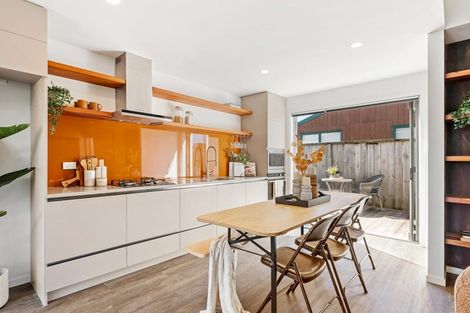 Photo of property in 21a Laurence Street, Manly, Whangaparaoa, 0930