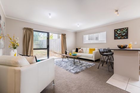 Photo of property in 105a Moire Road, West Harbour, Auckland, 0618