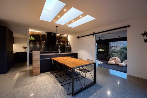 Photo of property in 9 Matipo Street, Wanaka, 9305