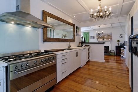 Photo of property in 64 Beach Valley Road, Piha, 0772