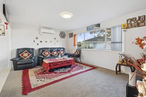 Photo of property in 29 Othello Drive, Clover Park, Auckland, 2023