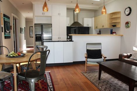 Photo of property in 90 Awa Road, Seatoun, Wellington, 6022