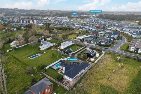 Photo of property in 80 Station Road, Kumeu, 0891