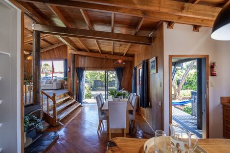 Photo of property in 1 Bay View Road, Raglan, 3225