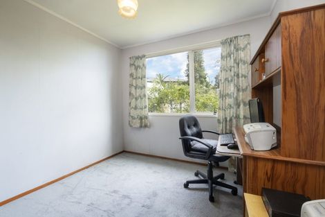 Photo of property in 10 Stallard Place, Glen Eden, Auckland, 0602