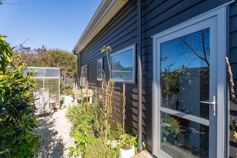 Photo of property in 33 Navigation Drive, Cooks Beach, Whitianga, 3591
