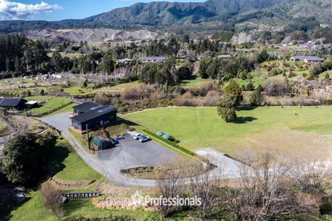 Photo of property in 49 Mount Marua Drive, Maymorn, Upper Hutt, 5018