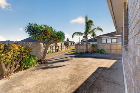 Photo of property in 1/273 Hobsonville Road, Hobsonville, Auckland, 0618