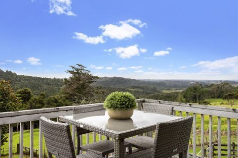 Photo of property in 267 Forest Hill Road, Waiatarua, Auckland, 0612