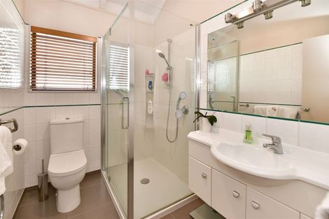 Photo of property in 29 Marellen Drive, Red Beach, 0932