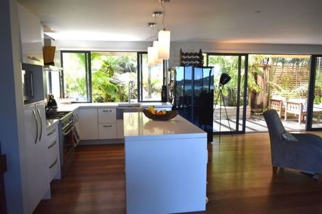 Photo of property in 4 Lichen Grove, Russell, 0272